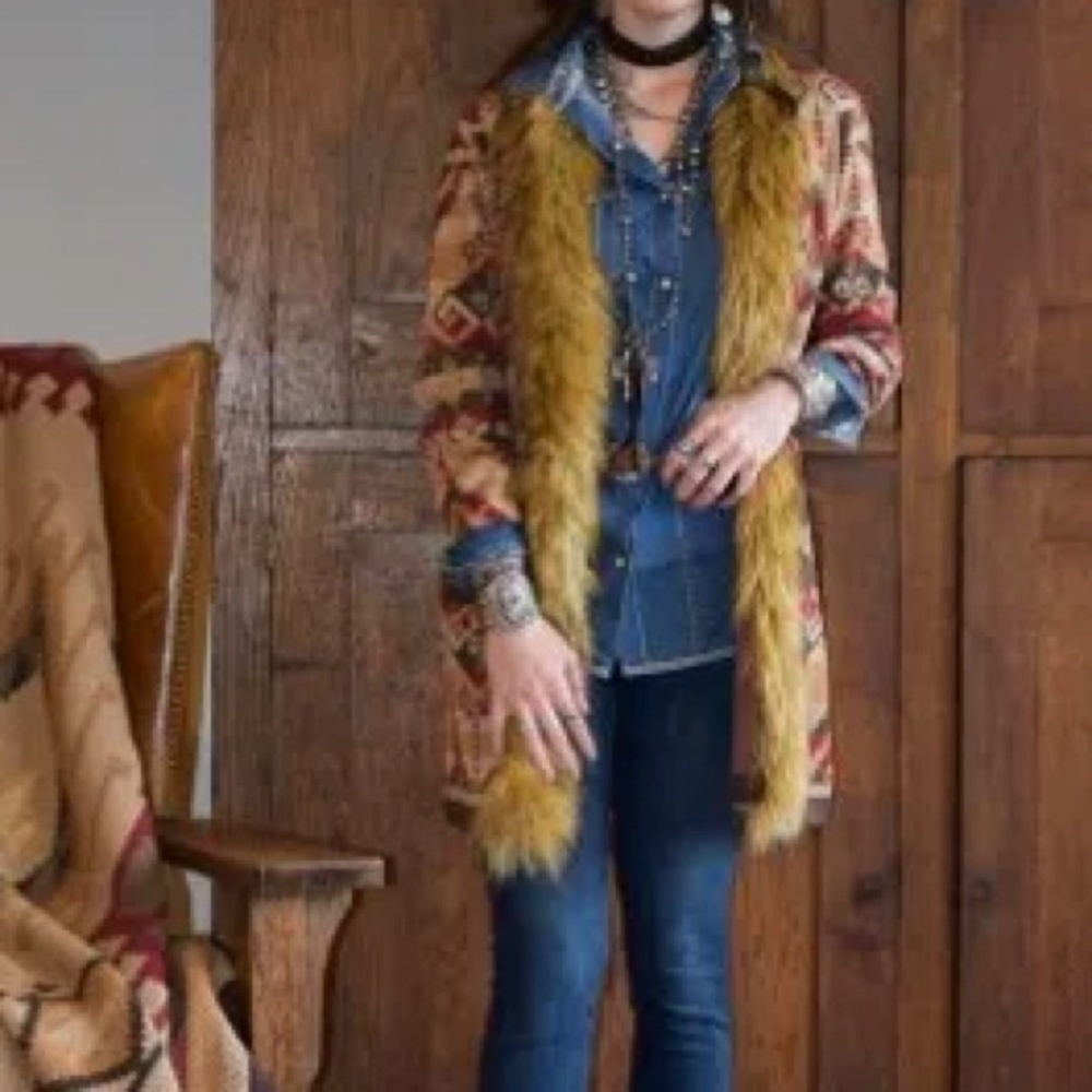 Tasha Polizzi Berlin Blanket Cardigan - Picture 4 of 15